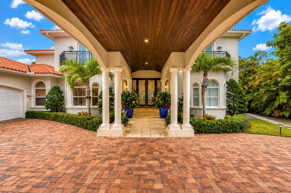 11111 SW 77th Ave Pinecrest, FL 33156