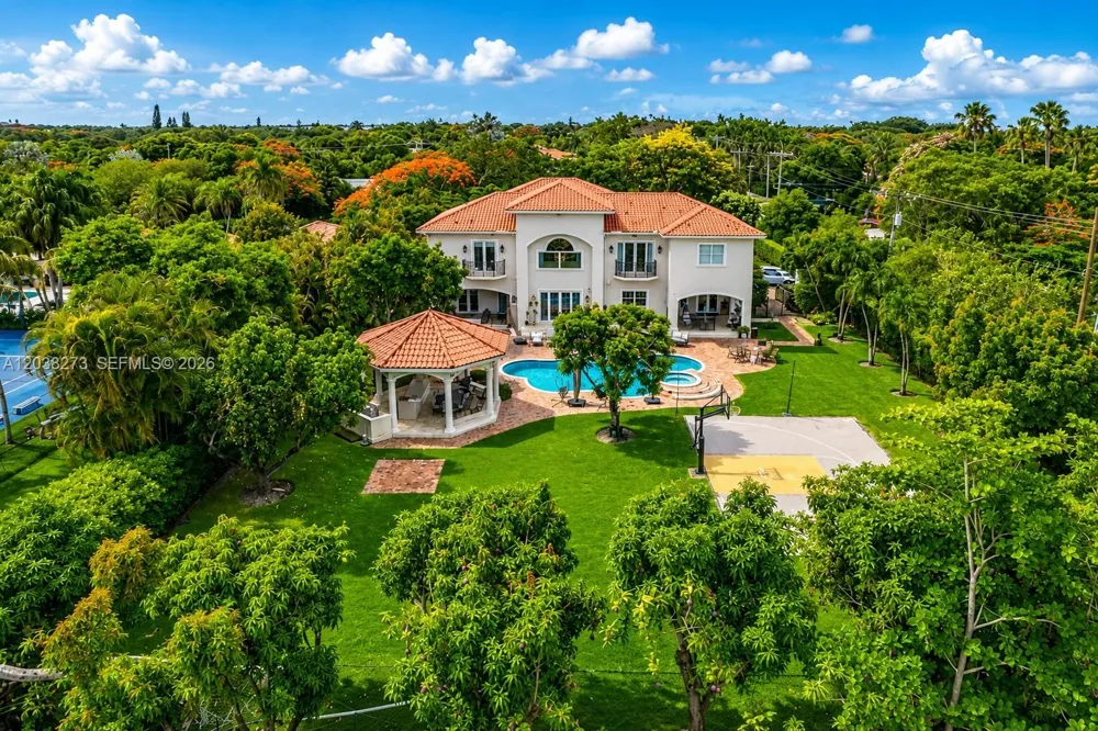 11111 SW 77th Ave Pinecrest, FL 33156