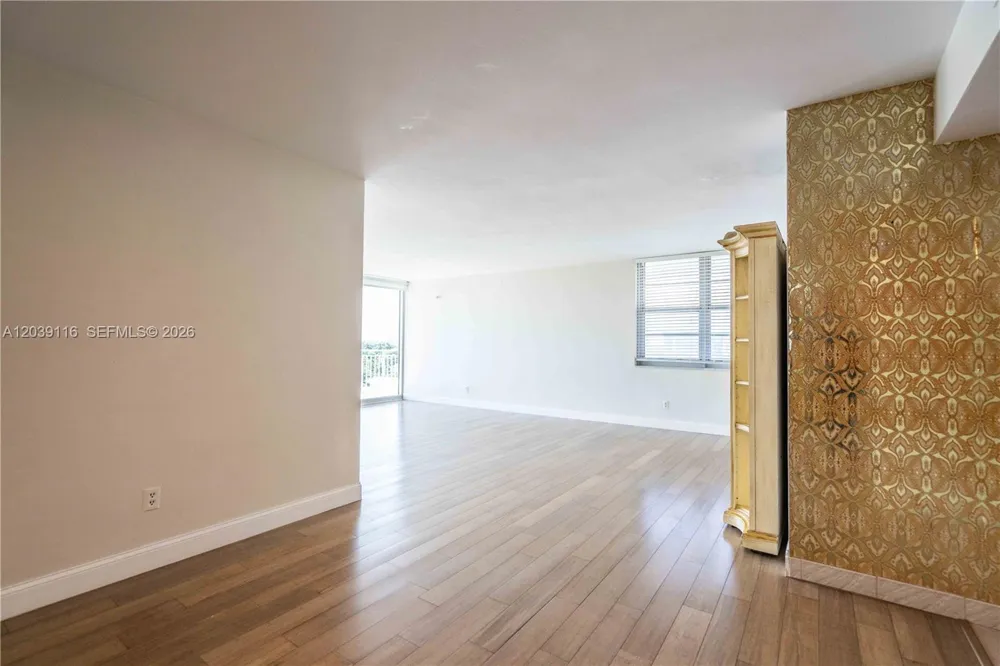 9500 W Bay Harbor Dr #7D Bay Harbor Islands, FL 33154