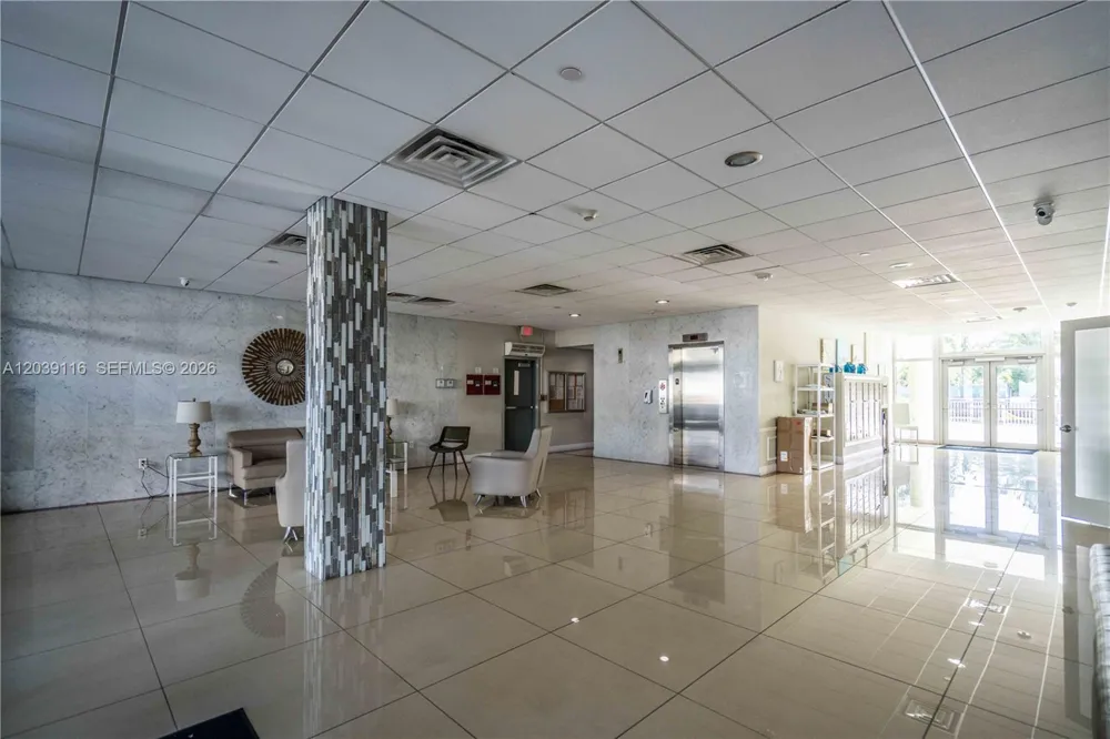 9500 W Bay Harbor Dr #7D Bay Harbor Islands, FL 33154