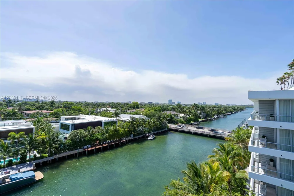9500 W Bay Harbor Dr #7D Bay Harbor Islands, FL 33154