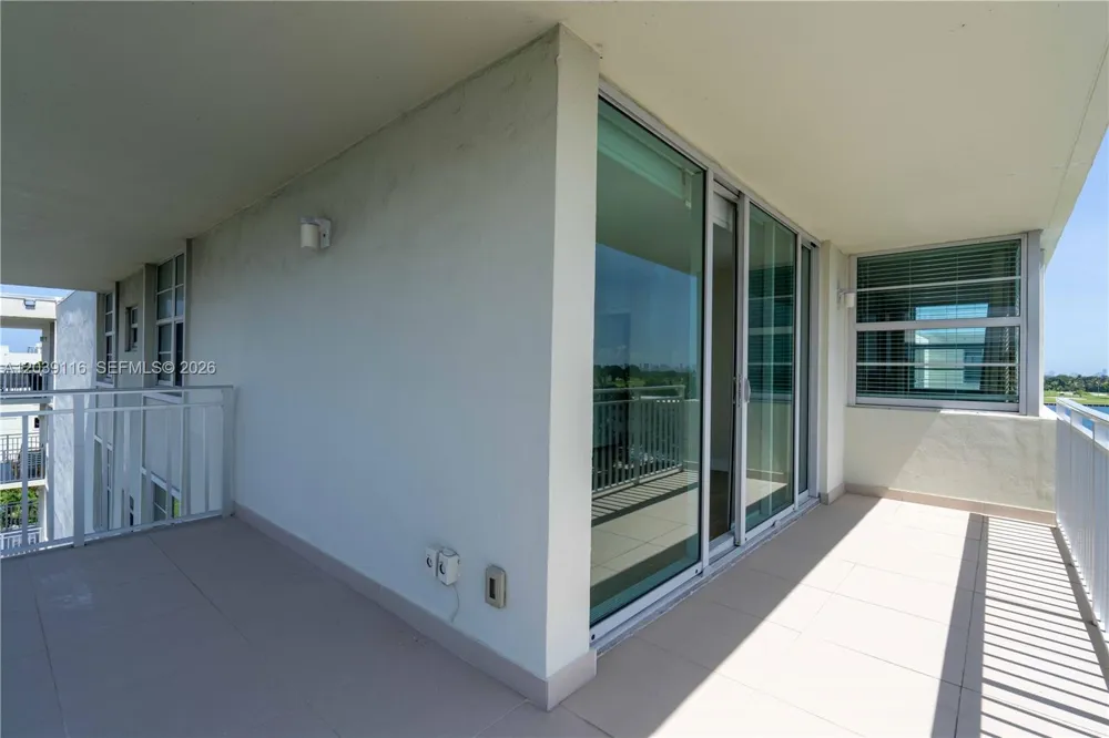 9500 W Bay Harbor Dr #7D Bay Harbor Islands, FL 33154
