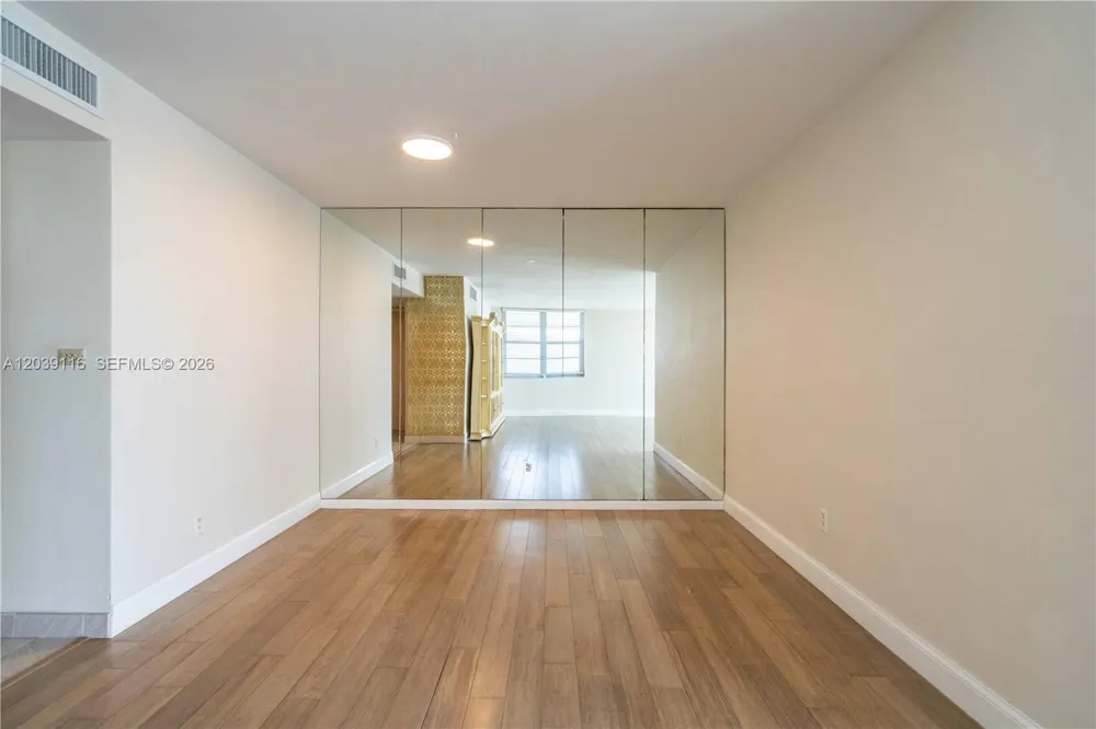 9500 W Bay Harbor Dr #7D Bay Harbor Islands, FL 33154