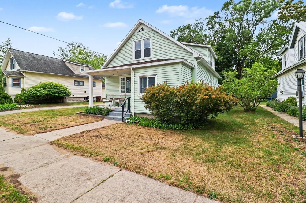 109 Franklin Street Ludington City, MI 49431