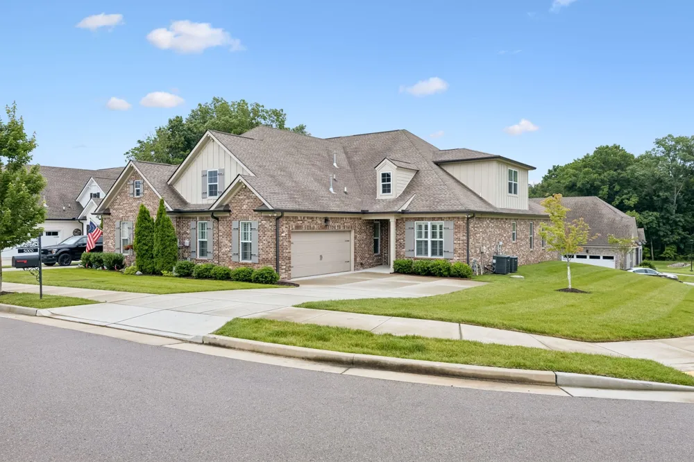 5000 Harbor Reserve Cv Hermitage, TN 37076