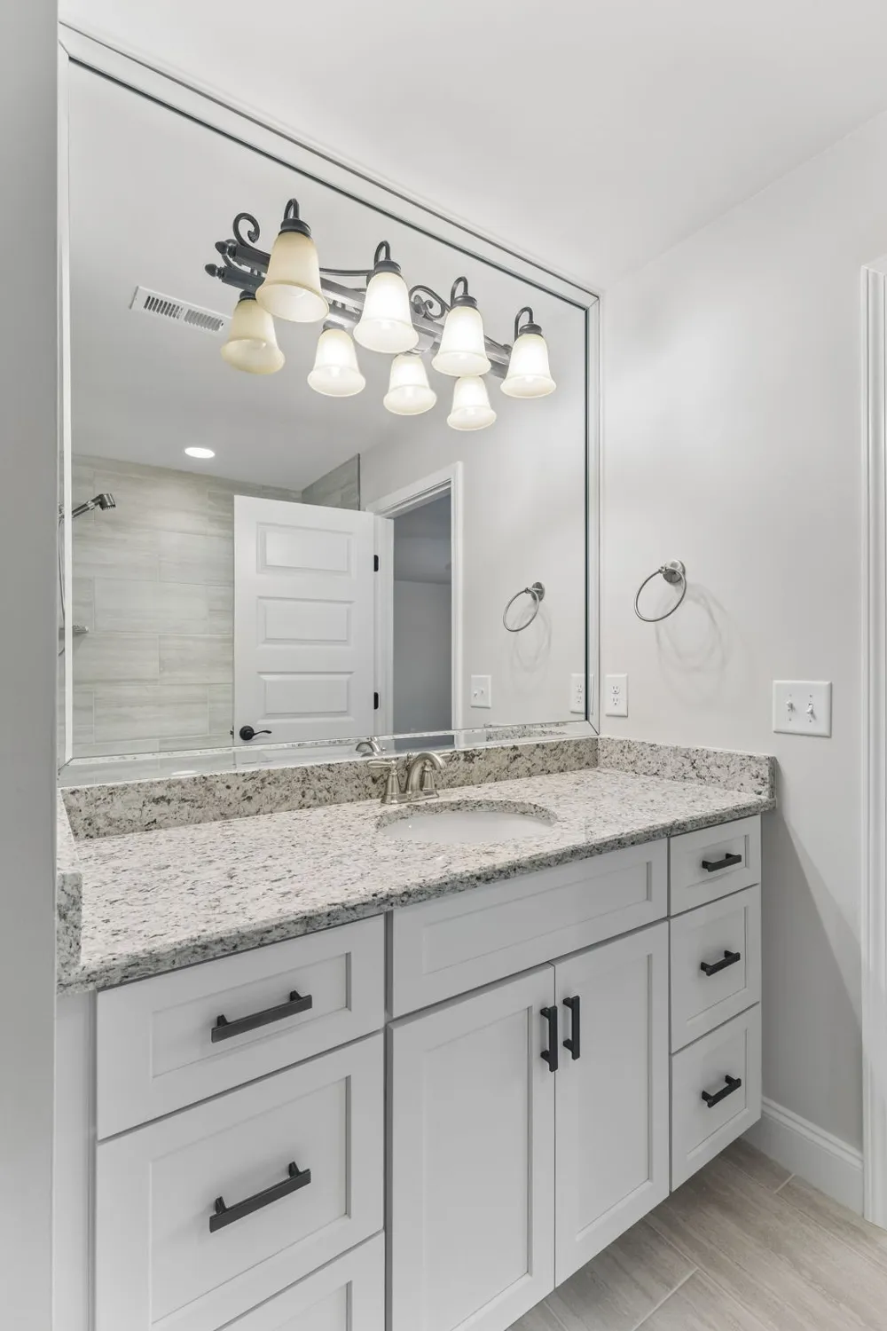 5000 Harbor Reserve Cv Hermitage, TN 37076