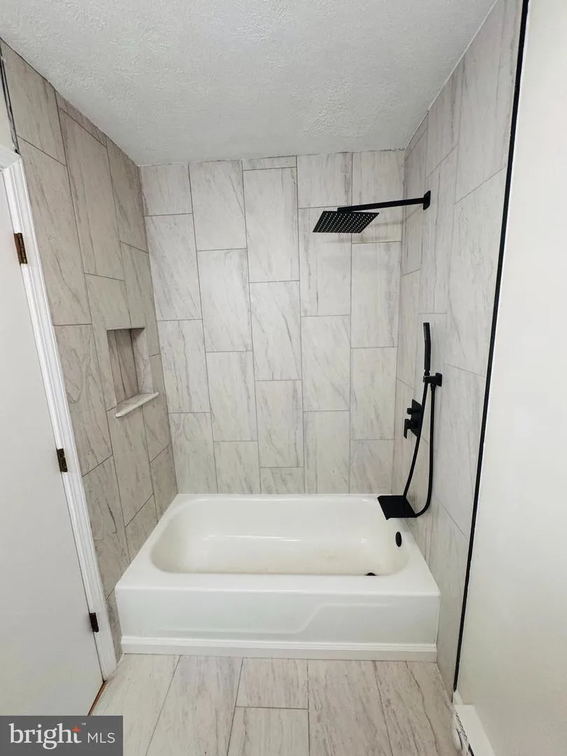 211 FAIR LN Winchester, VA 22603