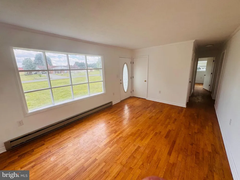 211 FAIR LN Winchester, VA 22603