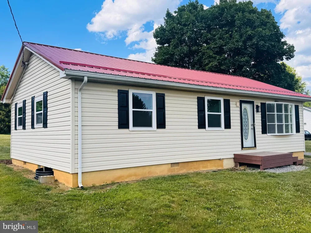 211 FAIR LN Winchester, VA 22603