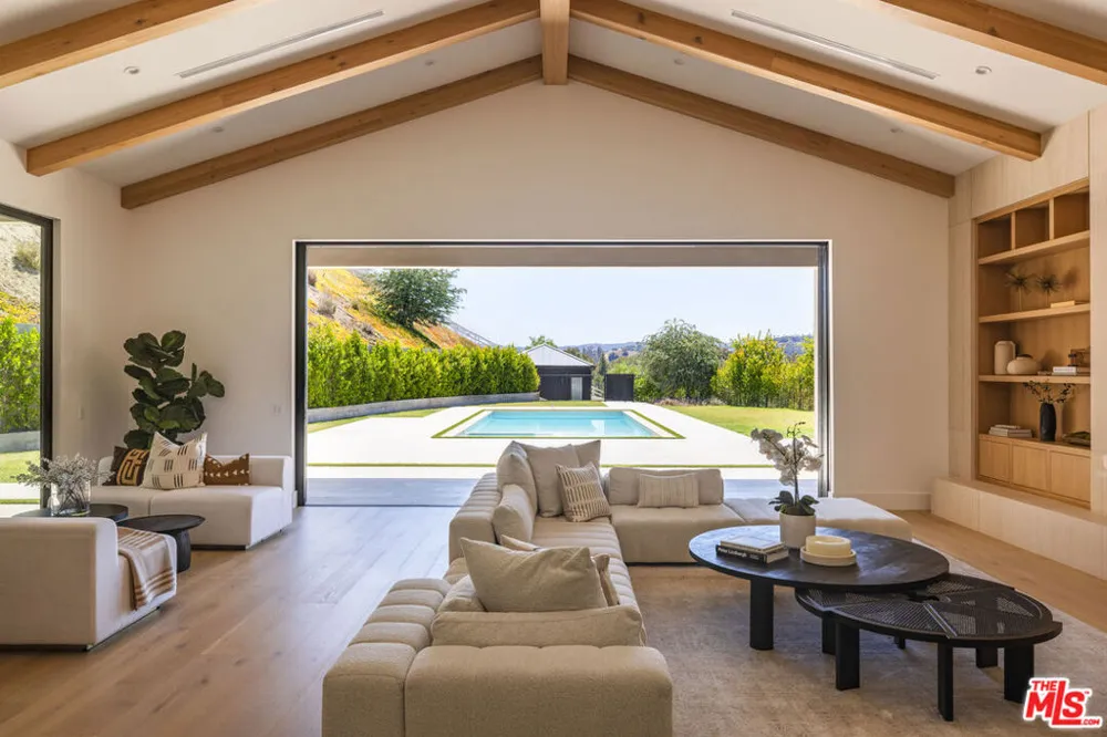 24227 Bridle Trail Road Hidden Hills, CA 91302