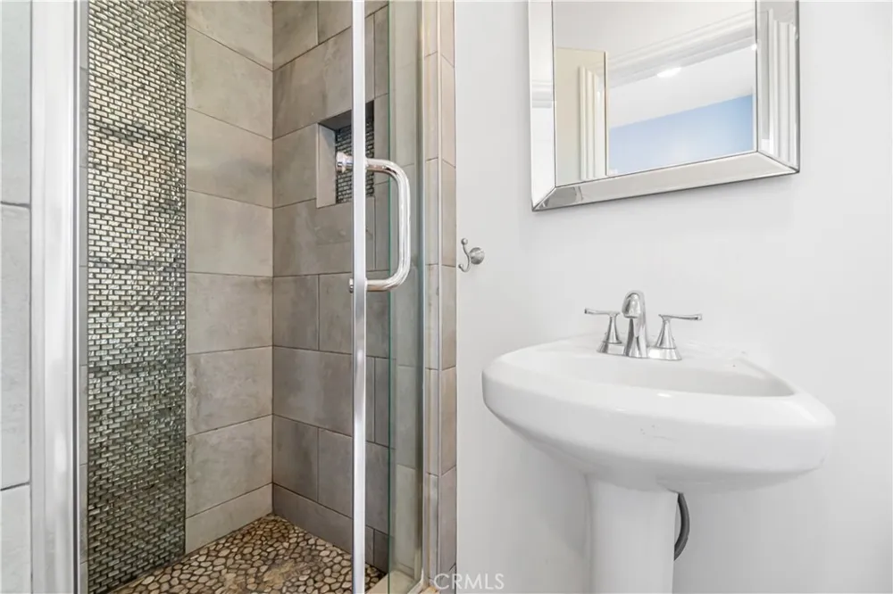 16205 Wilkie Avenue Torrance, CA 90504