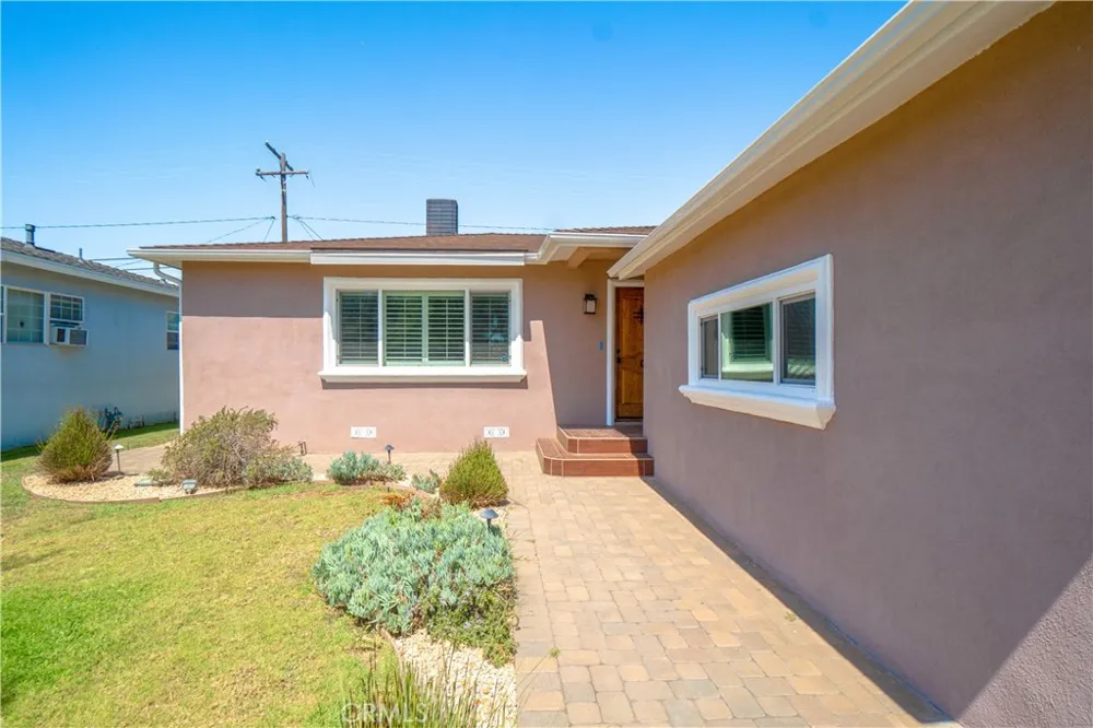 16205 Wilkie Avenue Torrance, CA 90504