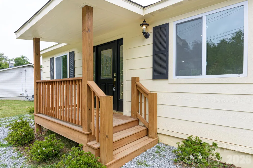 286 Berkeley Road Hendersonville, NC 28792