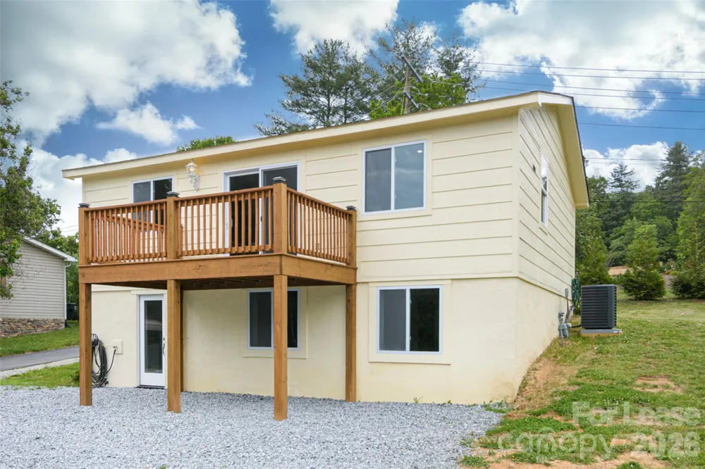 286 Berkeley Road Hendersonville, NC 28792
