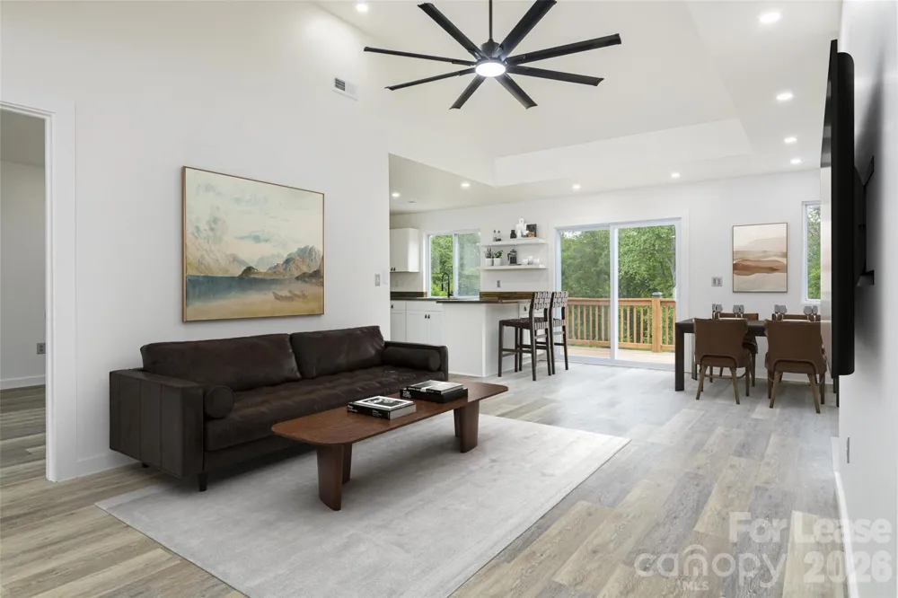 286 Berkeley Road Hendersonville, NC 28792