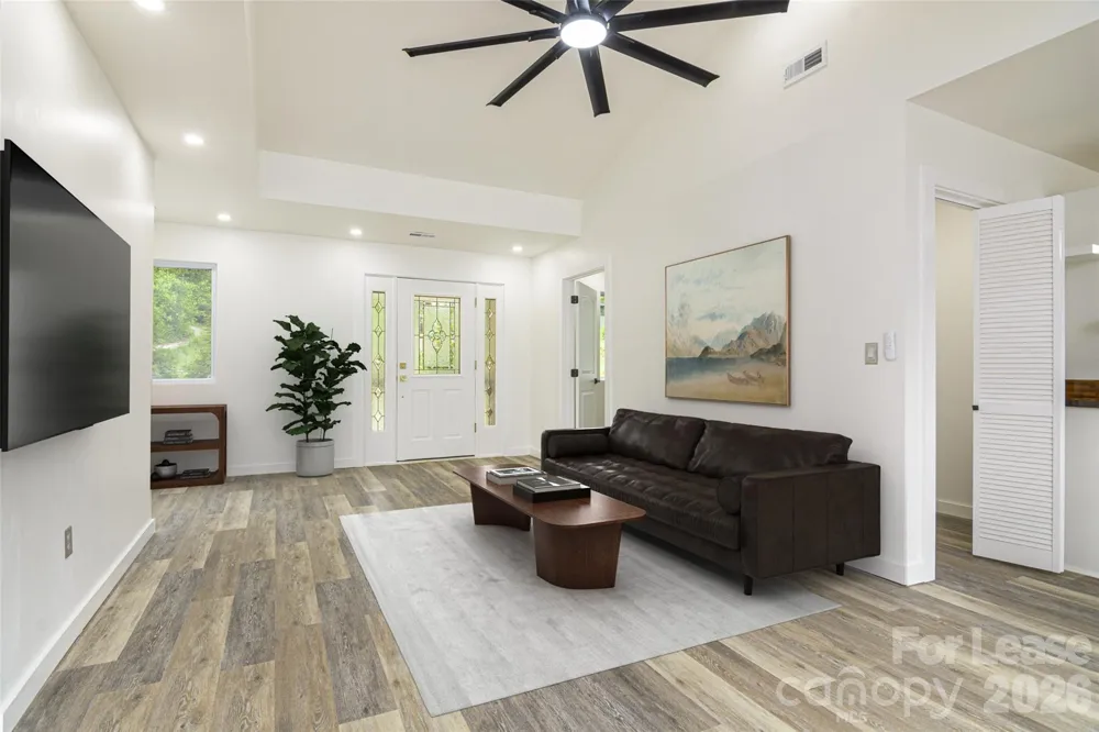 286 Berkeley Road Hendersonville, NC 28792