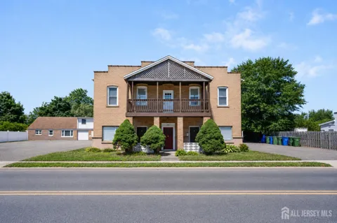 107 Macarthur Avenue #4B