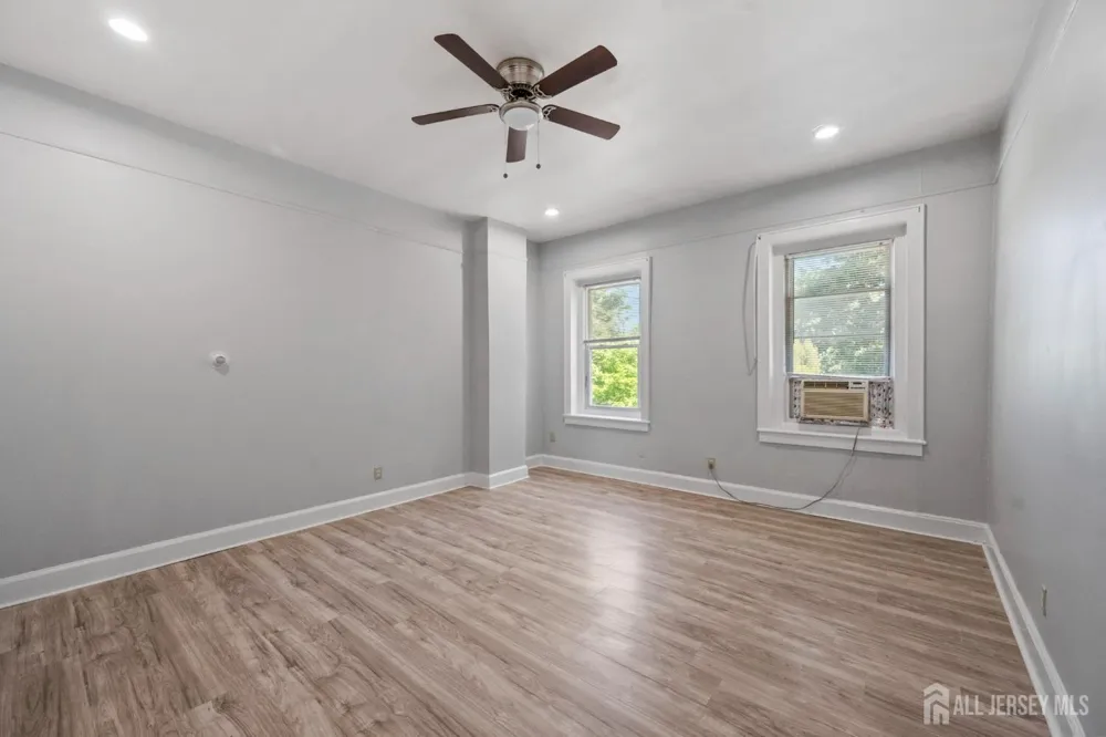 107 Macarthur Avenue #4B Sayreville, NJ 08872