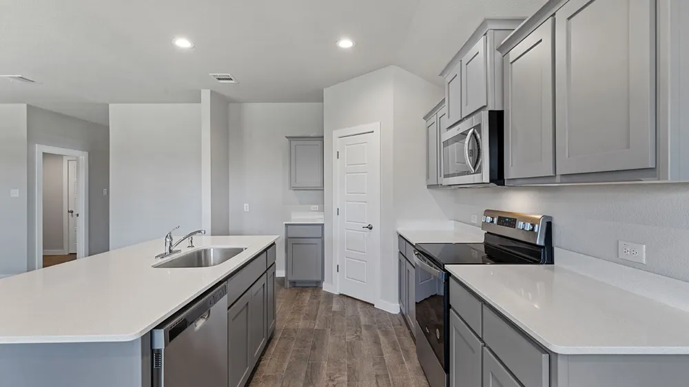 2809 HAWK DRIVE Denton, TX 76205
