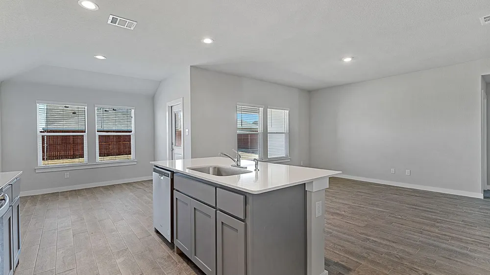 2809 HAWK DRIVE Denton, TX 76205