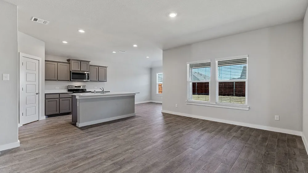 2809 HAWK DRIVE Denton, TX 76205