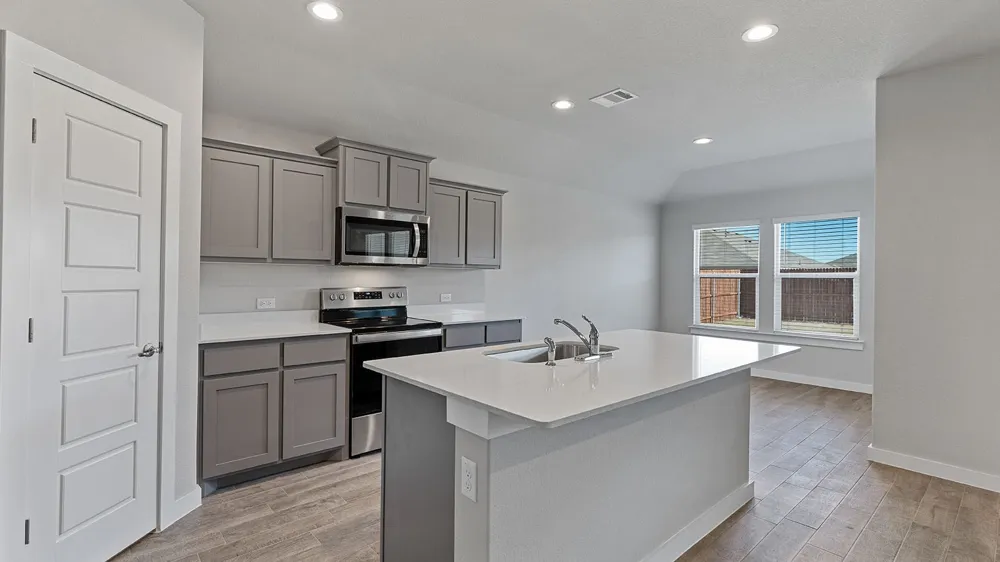 2809 HAWK DRIVE Denton, TX 76205
