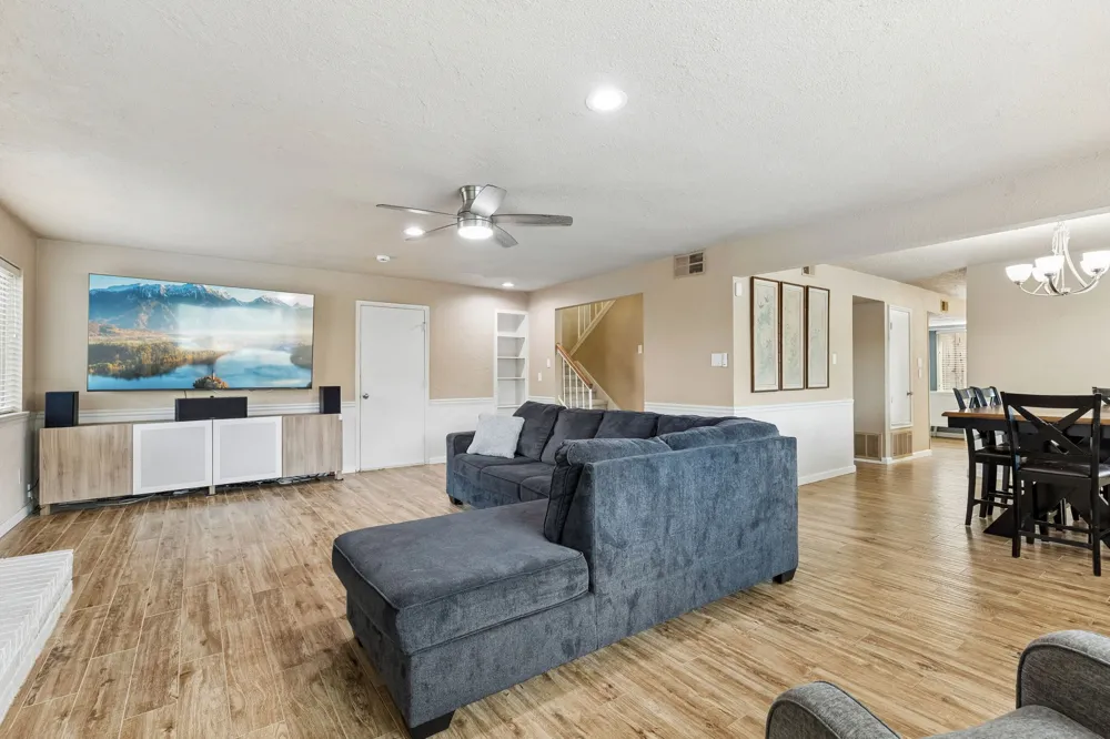 304 Lark Lane Euless, TX 76039