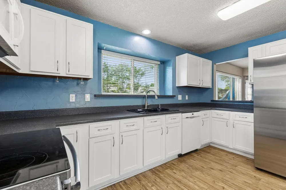 304 Lark Lane Euless, TX 76039