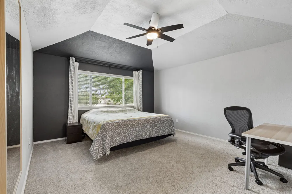 304 Lark Lane Euless, TX 76039