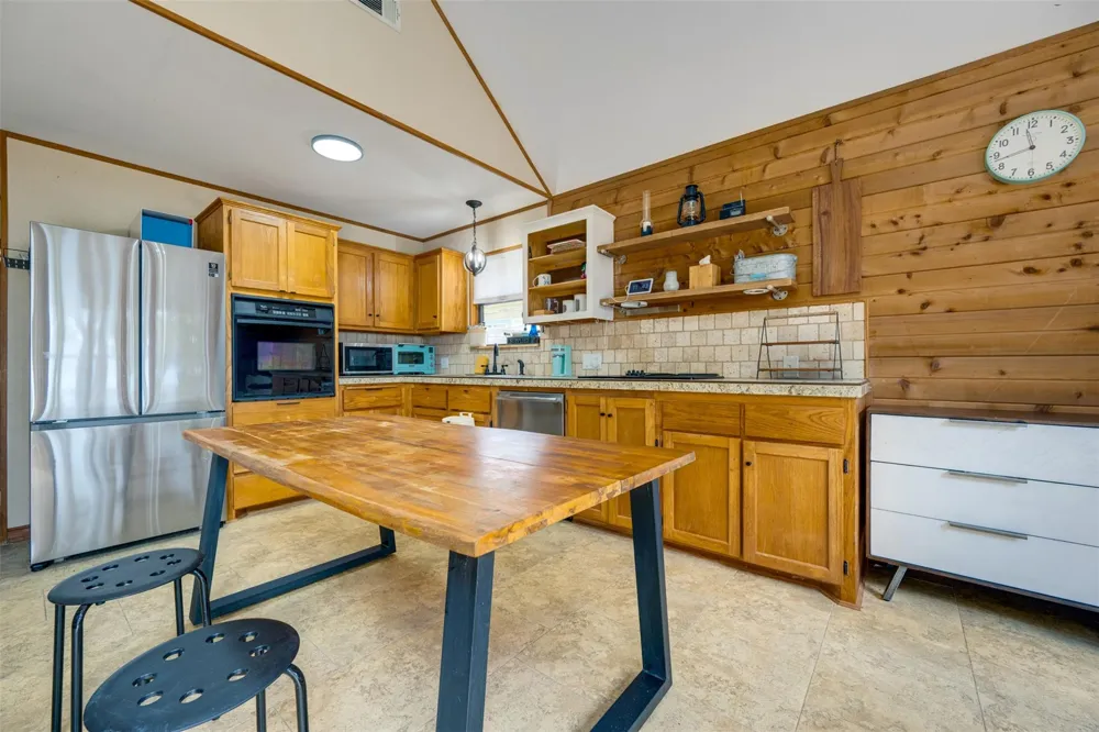 4737 Sunrise Drive Chandler, TX 75758