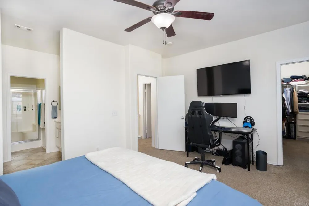 425 S Meadowbrook Dr #123 San Diego, CA 92114