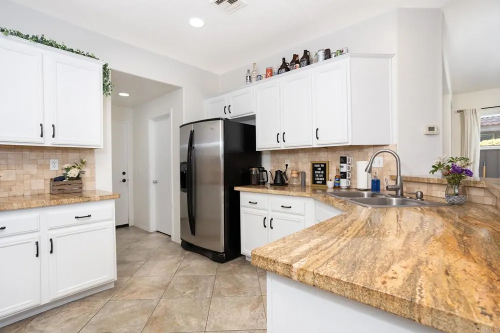 425 S Meadowbrook Dr #123 San Diego, CA 92114