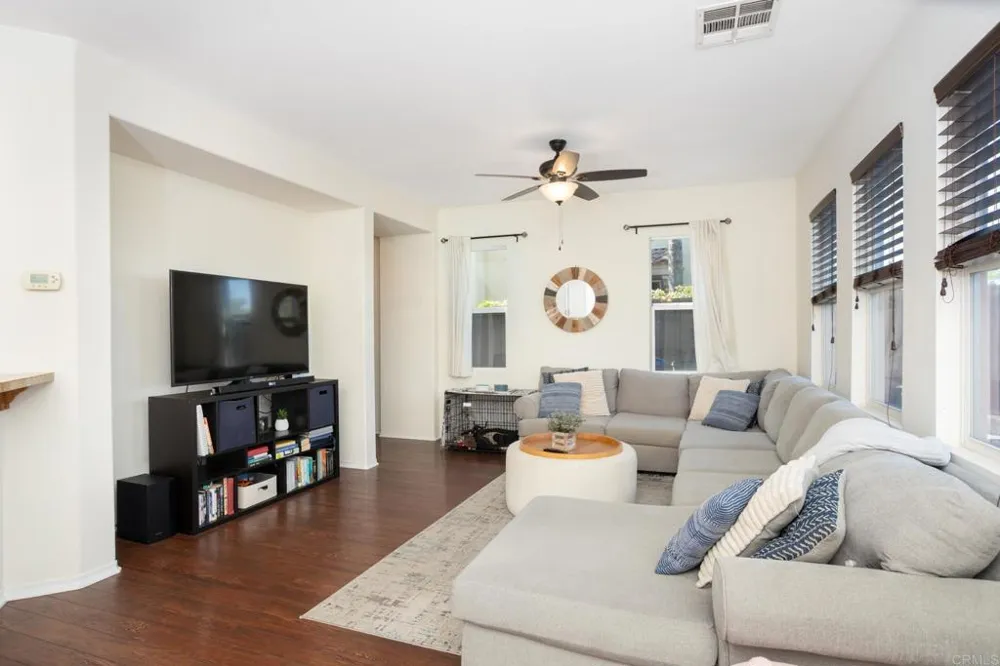 425 S Meadowbrook Dr #123 San Diego, CA 92114