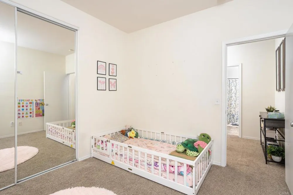 425 S Meadowbrook Dr #123 San Diego, CA 92114