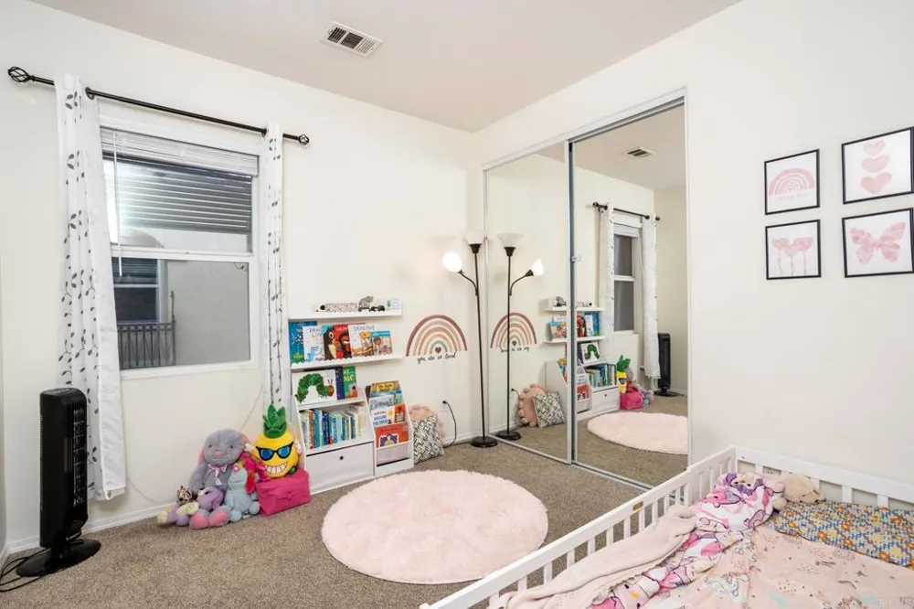 425 S Meadowbrook Dr #123 San Diego, CA 92114