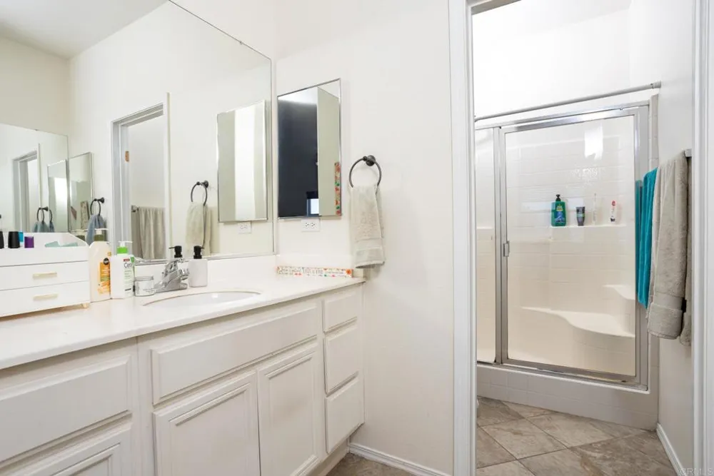 425 S Meadowbrook Dr #123 San Diego, CA 92114
