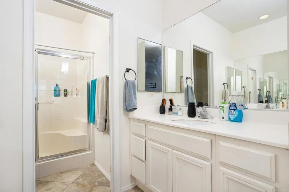425 S Meadowbrook Dr #123 San Diego, CA 92114