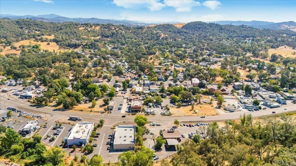 10559 Jim Brady Road Jamestown, CA 95327