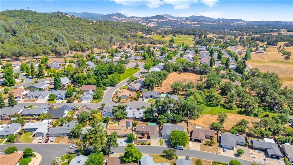 10559 Jim Brady Road Jamestown, CA 95327