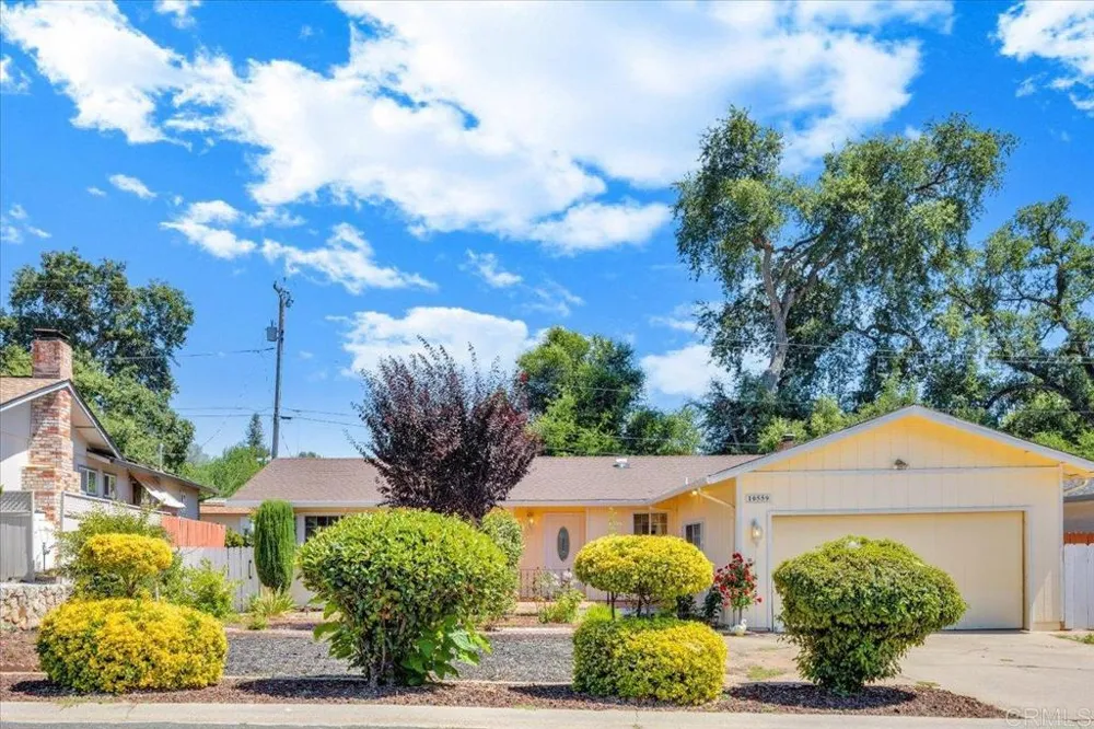 10559 Jim Brady Road Jamestown, CA 95327