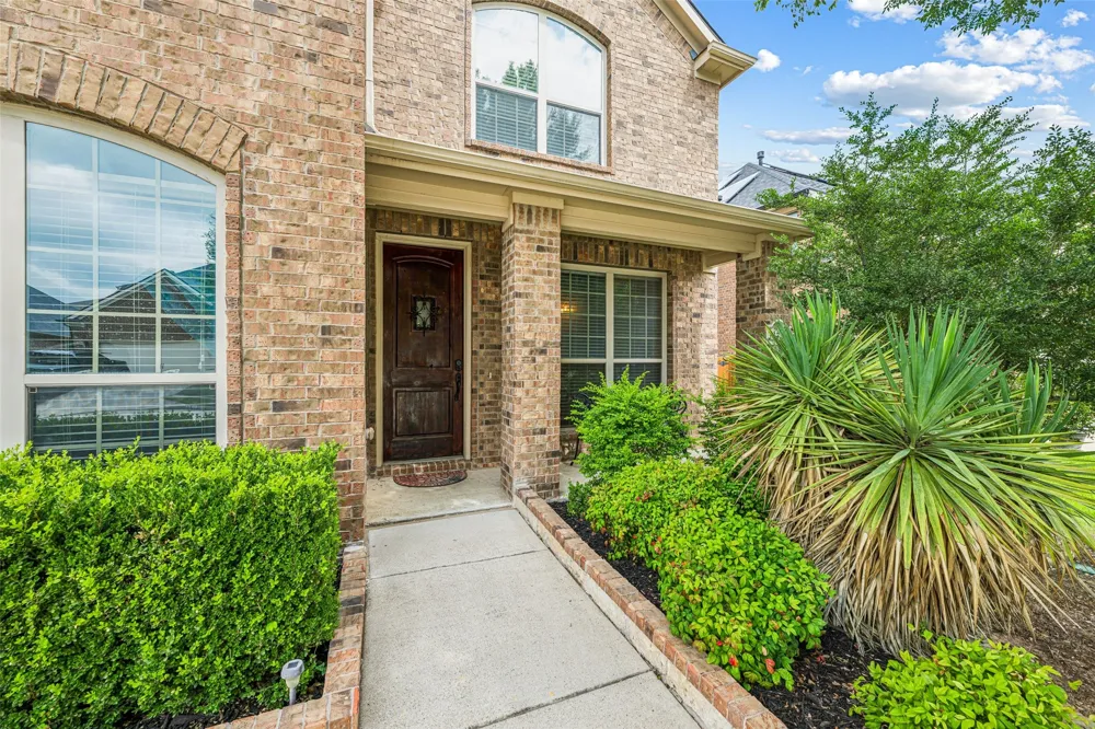 1374 Sandhurst Drive Roanoke, TX 76262
