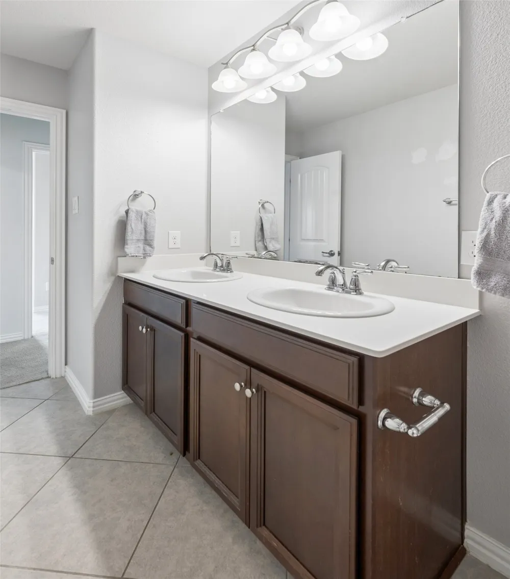 1374 Sandhurst Drive Roanoke, TX 76262