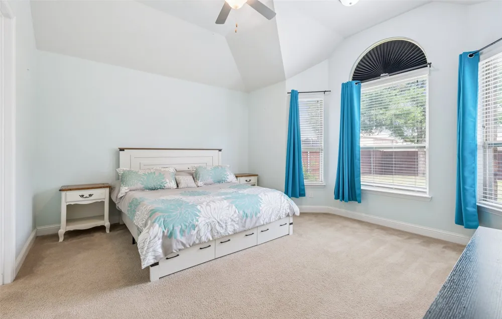 1374 Sandhurst Drive Roanoke, TX 76262