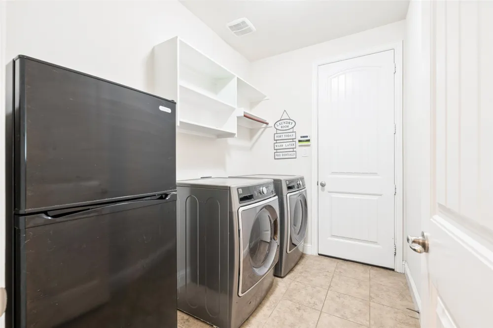 1374 Sandhurst Drive Roanoke, TX 76262