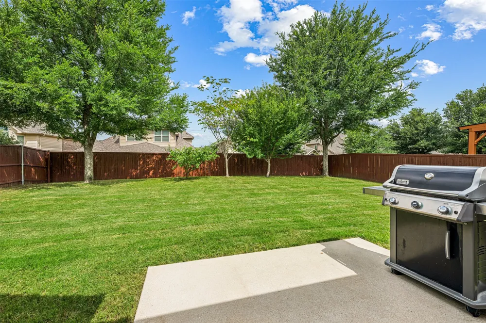 1374 Sandhurst Drive Roanoke, TX 76262