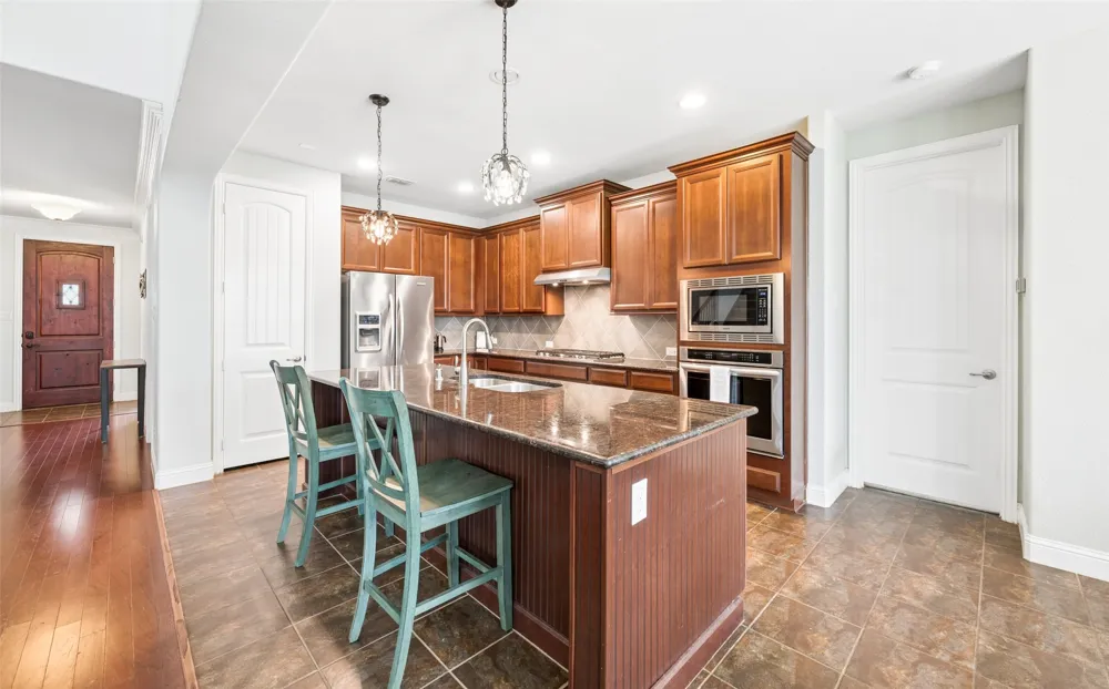 1374 Sandhurst Drive Roanoke, TX 76262