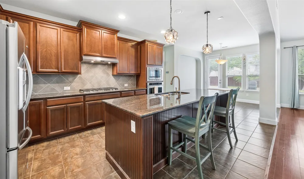 1374 Sandhurst Drive Roanoke, TX 76262
