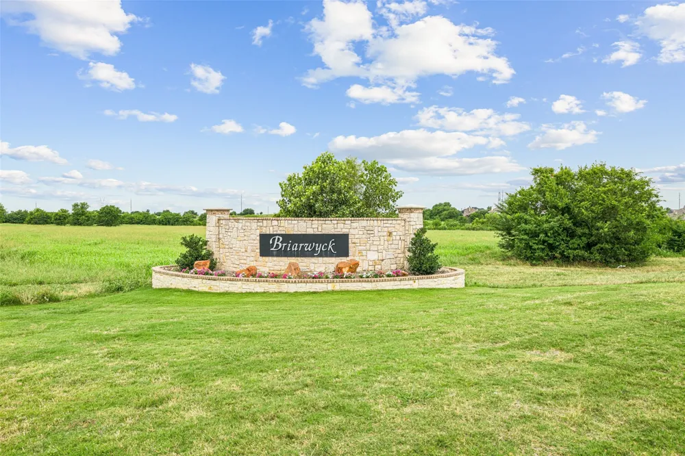 1374 Sandhurst Drive Roanoke, TX 76262