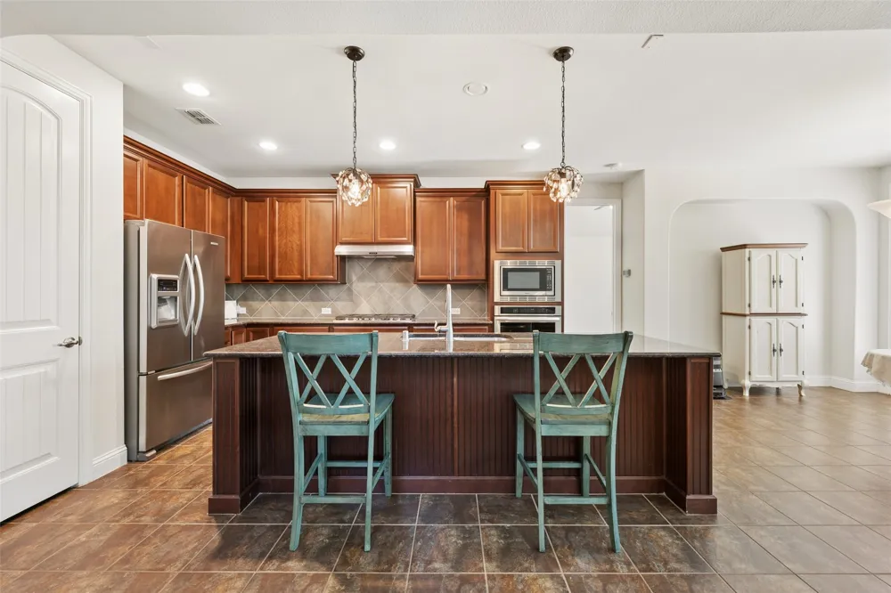 1374 Sandhurst Drive Roanoke, TX 76262
