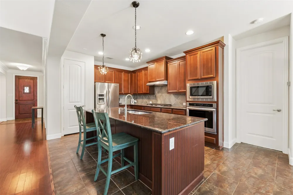 1374 Sandhurst Drive Roanoke, TX 76262